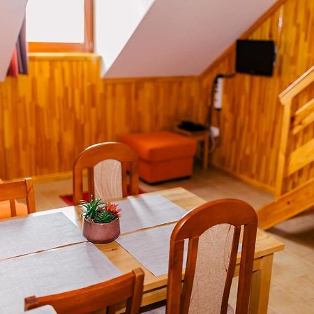 Niki Apartman Дьюла Екстер'єр фото