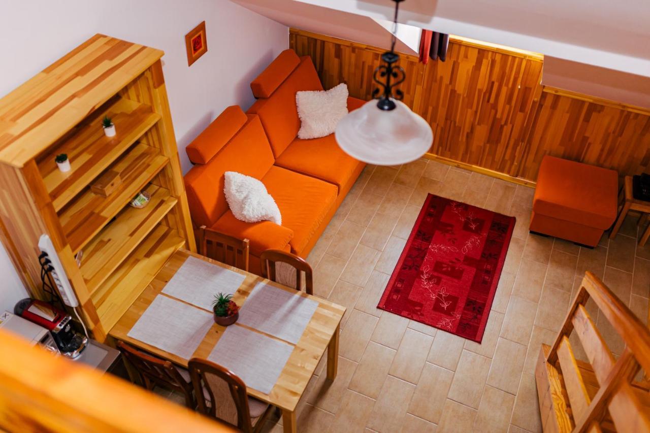 Niki Apartman Дьюла Екстер'єр фото